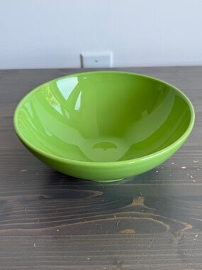 Emile Henry 22.29 bowl